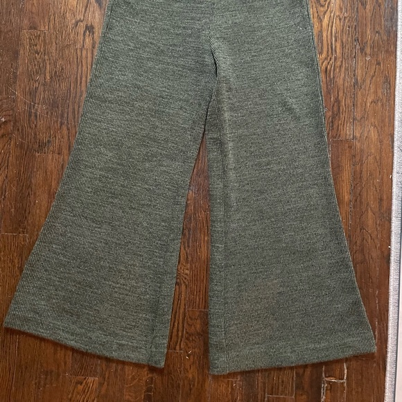 LIKE NEW ANTHROPOLOGIE KNIT FLARE PANTS - Picture 3 of 6